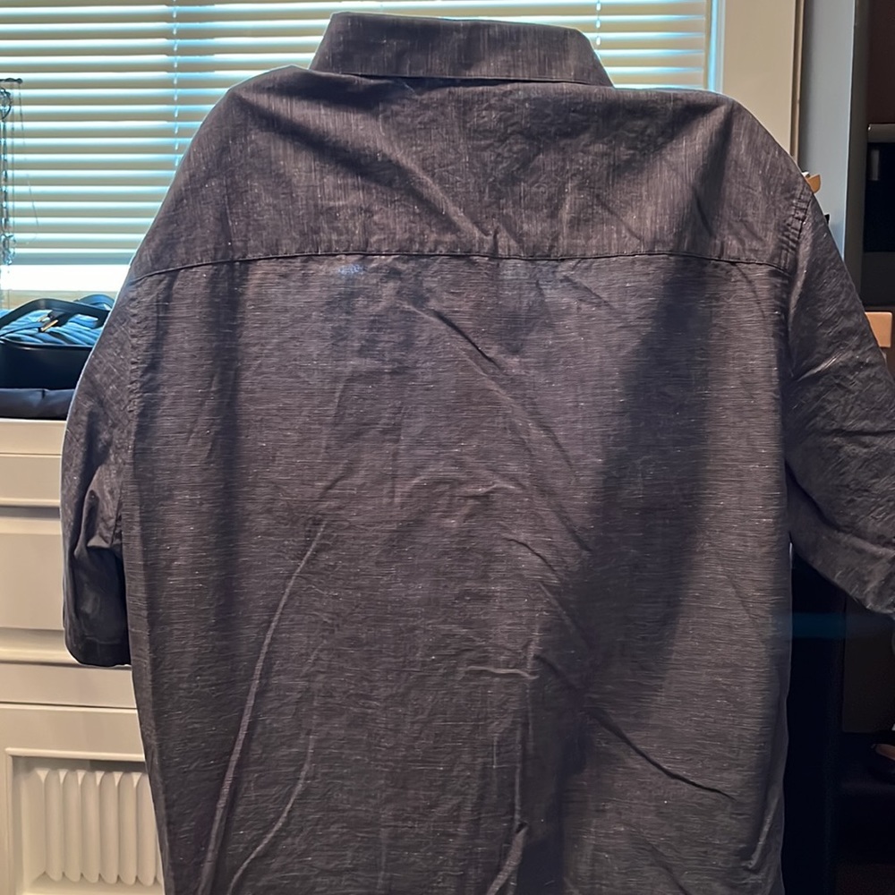 Travis Matthew Short Sleeve Button Up Size L - image 4